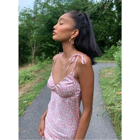 New Princess Polly The Veronica Midi Dress in Pink Floral Satin Size 6 - Picture 3 of 4